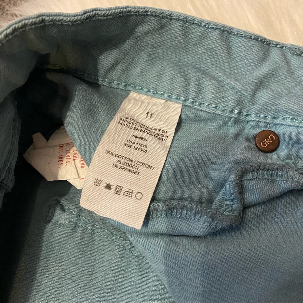 Robin’s Egg blue skinny jeans - Picture 4 of 9